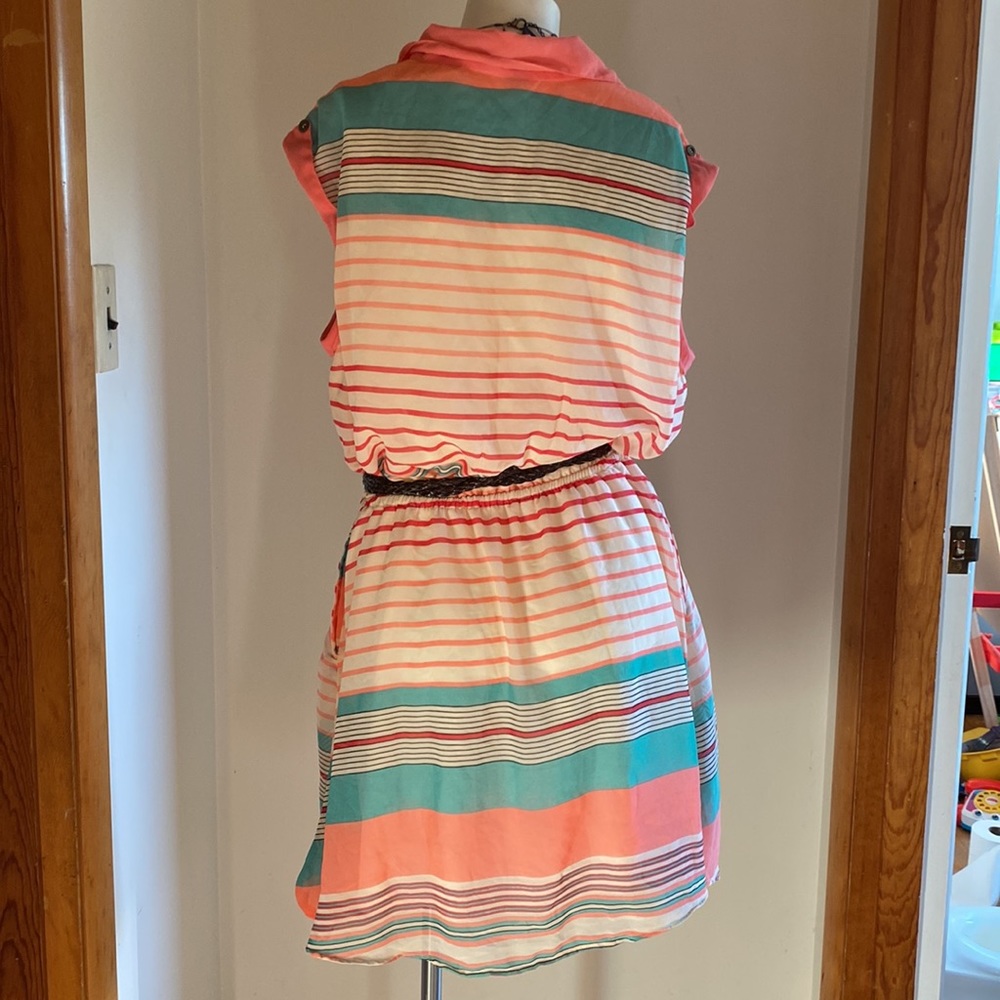 NWT sleeveless striped summer dress with buttons and pockets - Picture 5 of 10